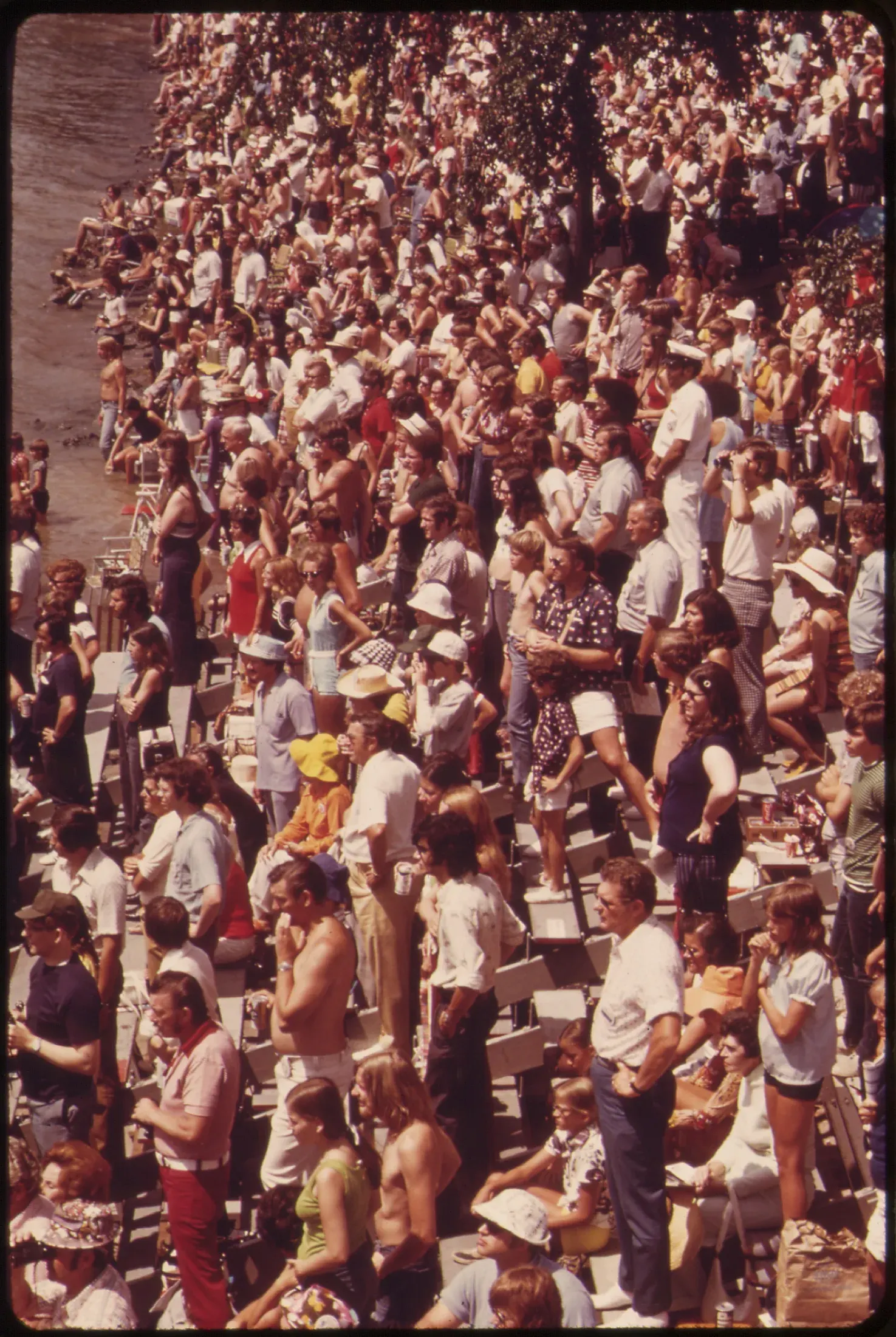 Detroit river hydroplane race crowd 1973 nara, Heritage at The Roostertail, Detroit