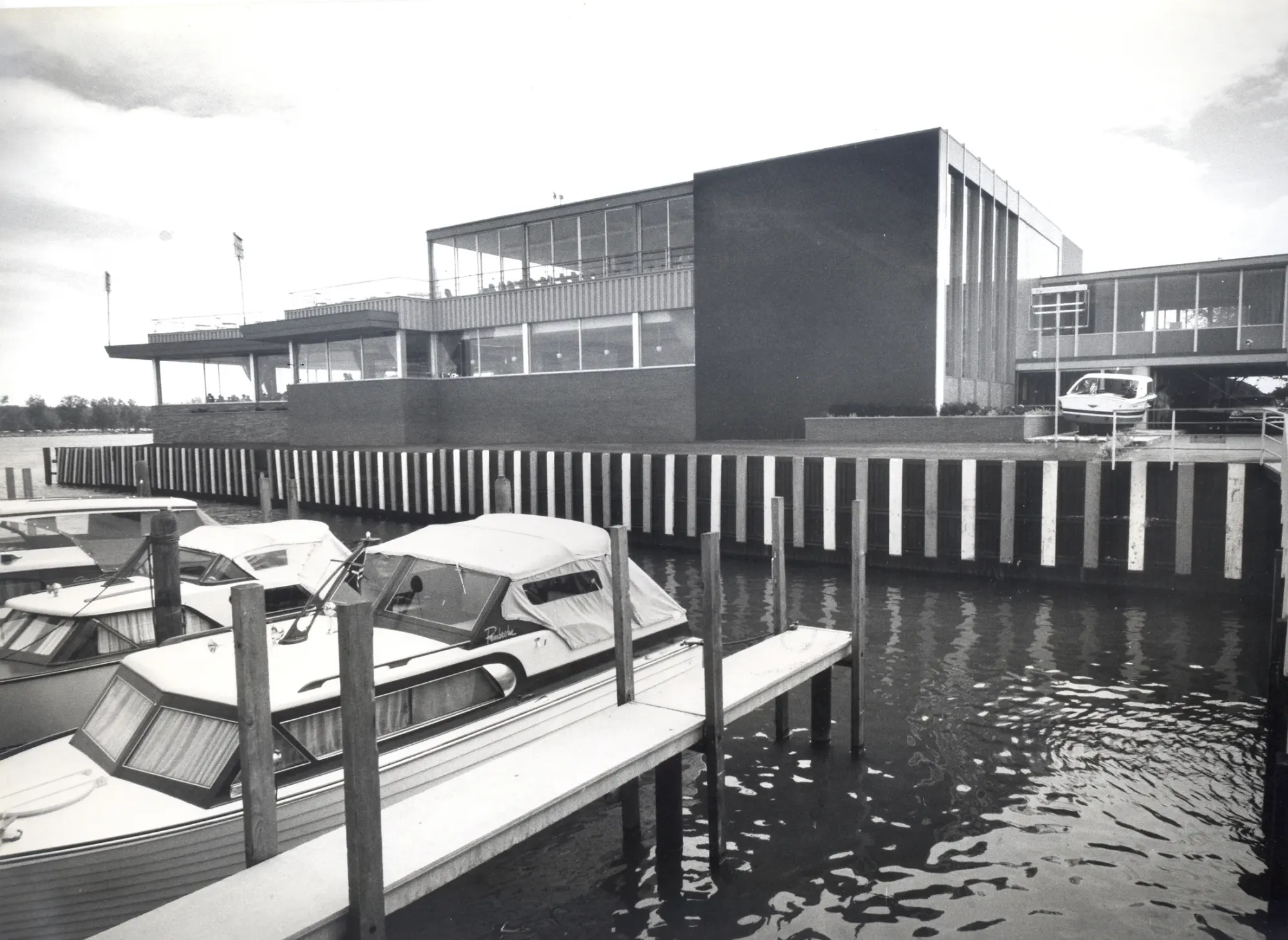 Roostertail detroit marina boats from the river, Heritage at The Roostertail, Detroit