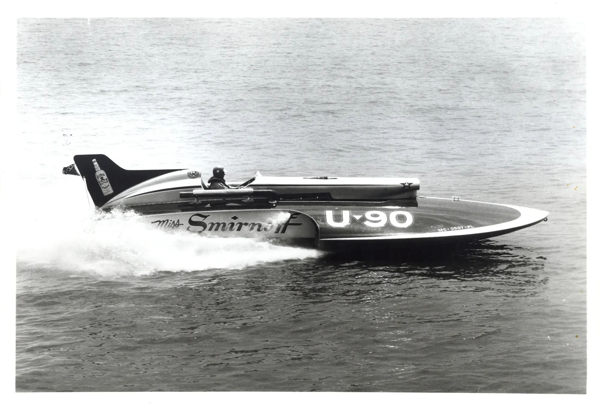 Smirnoff u90 unlimited hydroplane rooster tail spray, Heritage at The Roostertail, Detroit