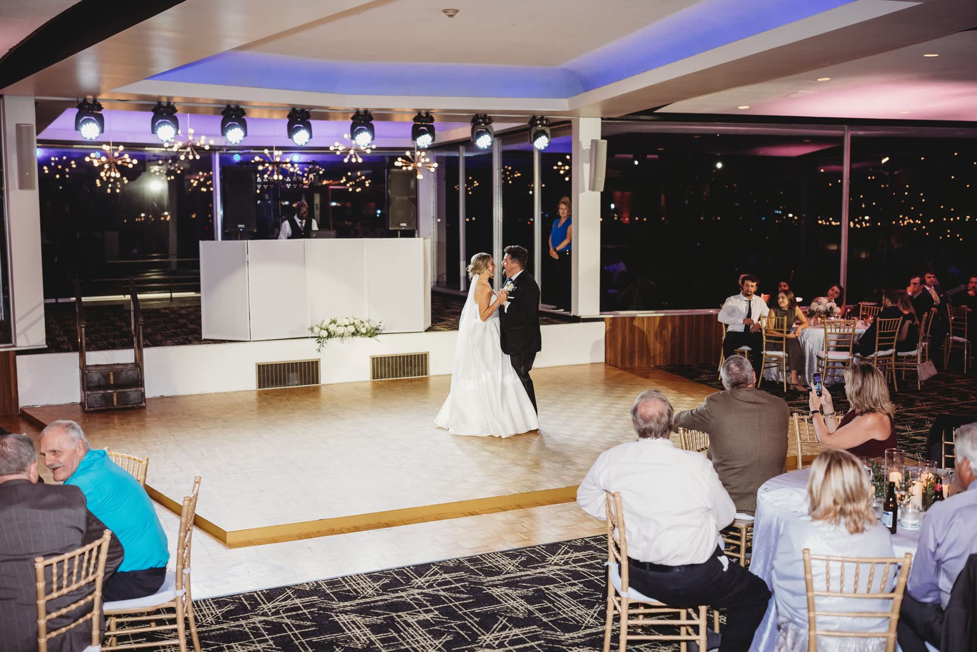 Marine room detroit wedding venue first dance, Marine Room at The Roostertail, Detroit