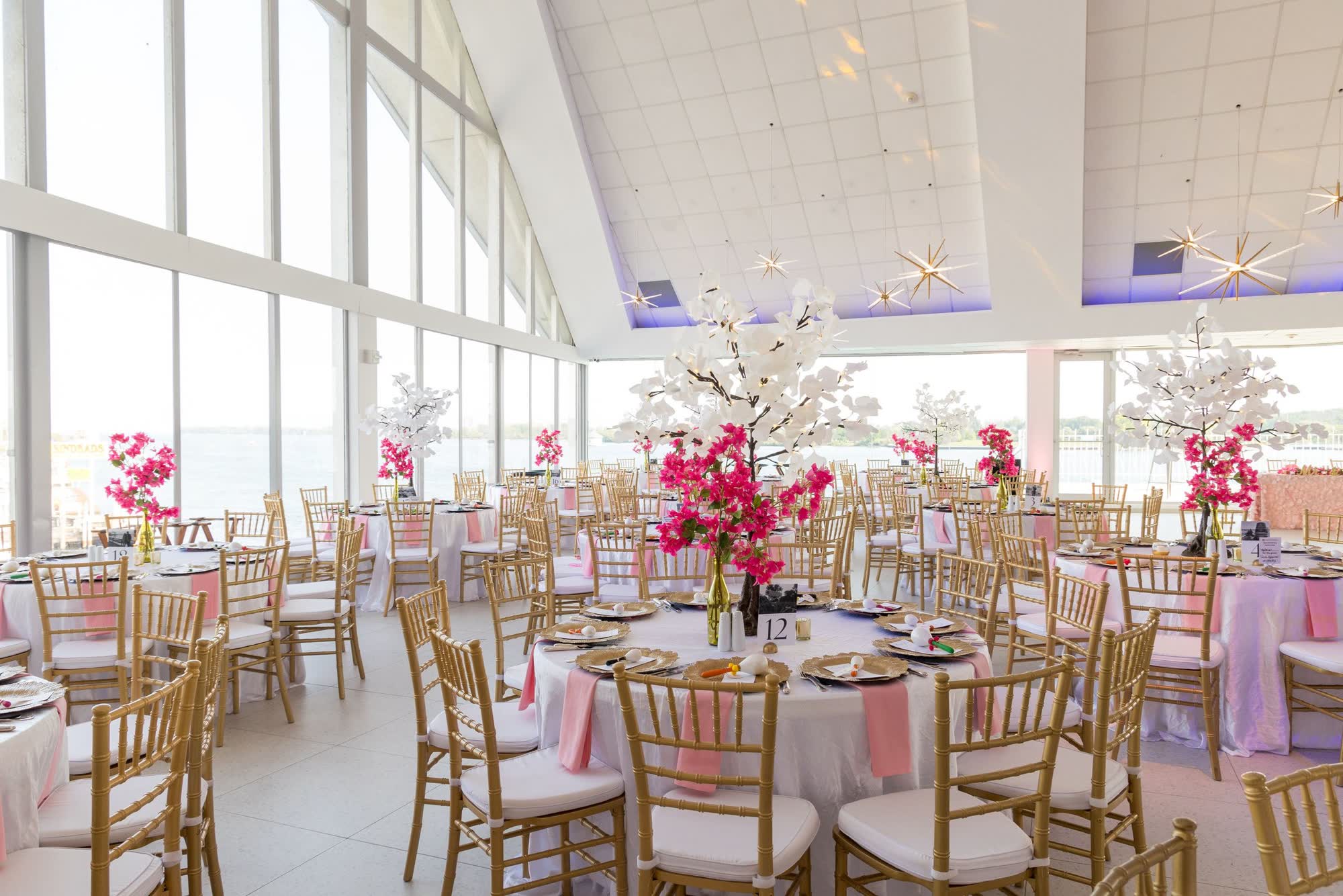 Largest wedding venue detroit palm river room, Palm River Room at The Roostertail, Detroit